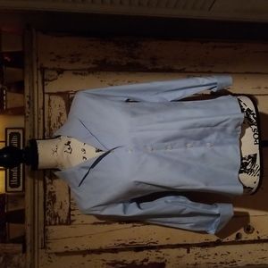 NWOT Women's Talbots Light Blue Wrinkle Resistant Button Up Shirt Size 8P